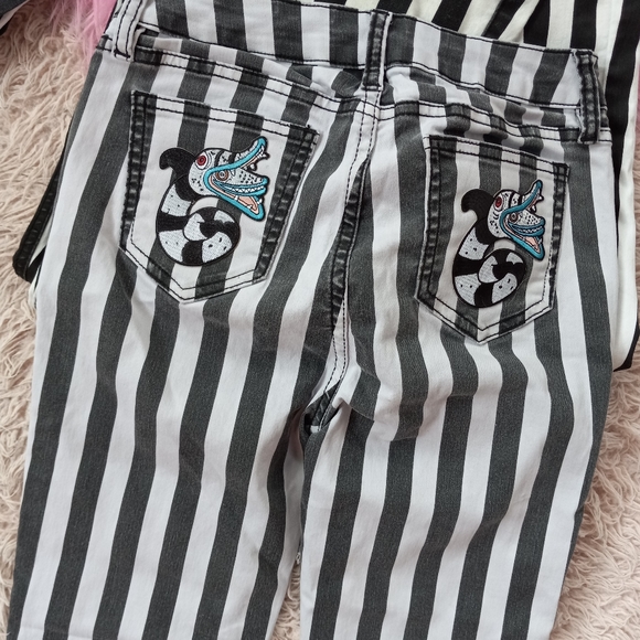 Y2k hot topic blackheart Beetlejuice striped hi-waist skinny jeans w zippers! - Picture 9 of 9